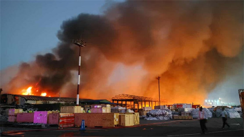 বিমানবন্দরের কার্গো ভিলেজে আগুনের কারণ শর্ট সার্কিট 