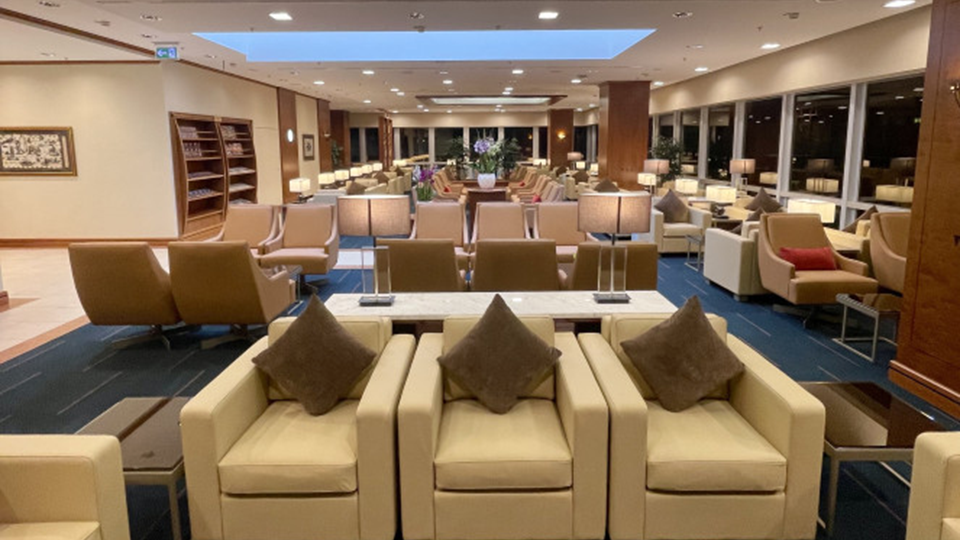 Emirates’ Düsseldorf airport lounge reopens with a new look