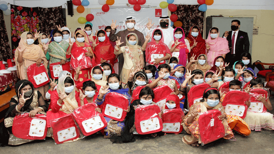 Emirates celebrates birthday of the Father of the Nation with orphans in Dhaka