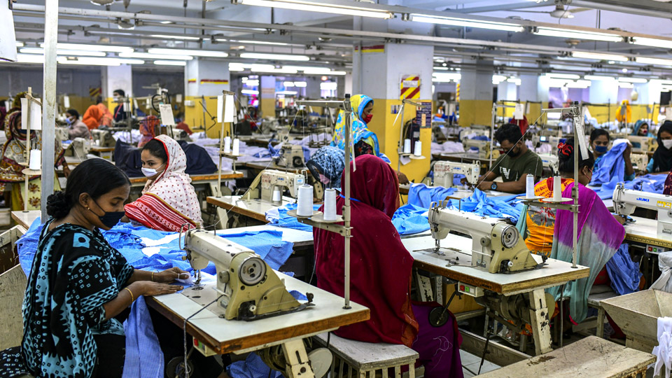 Export-oriented factories to reopen on August 1 amid lockdown