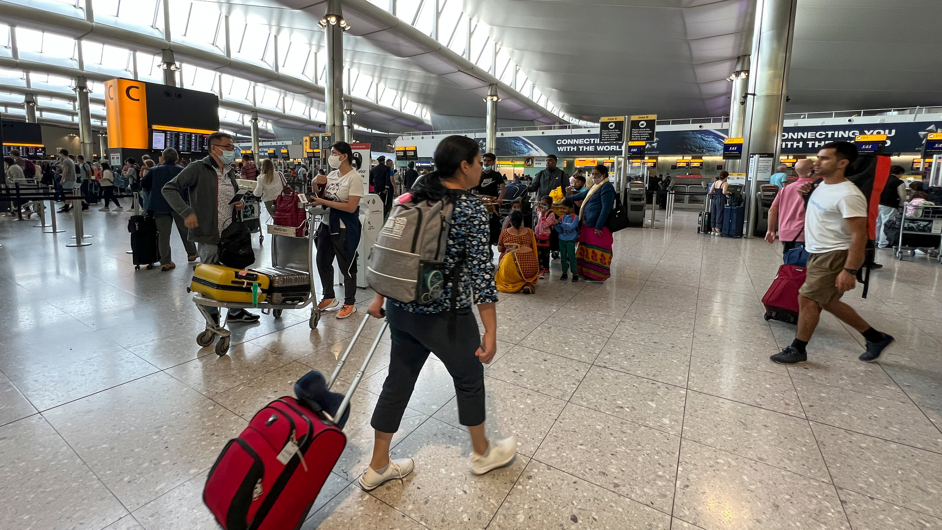 Heathrow to scrap passenger cap in late October