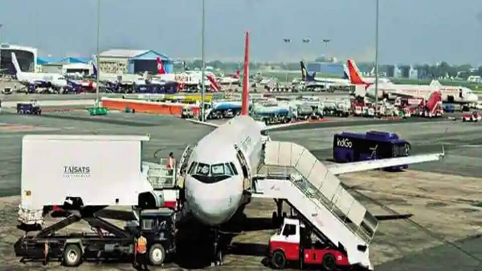 India international travel ban continues