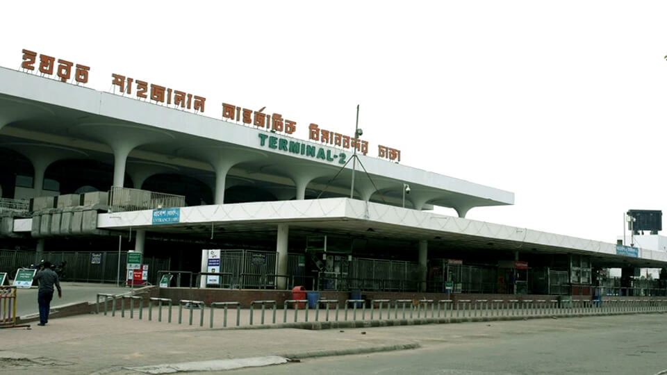 Int’l flights to continue amid extended lockdown