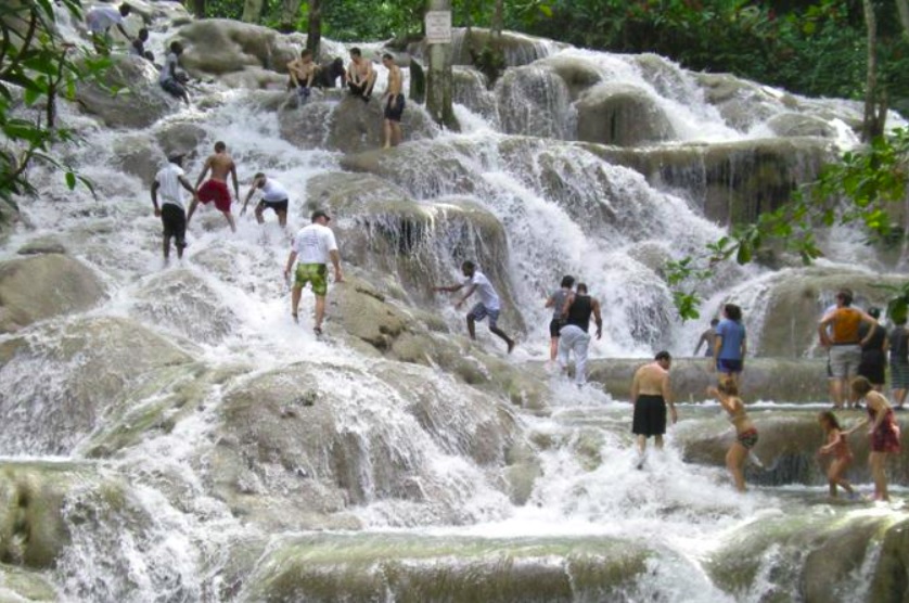 Jamaica sets new tourist arrival record