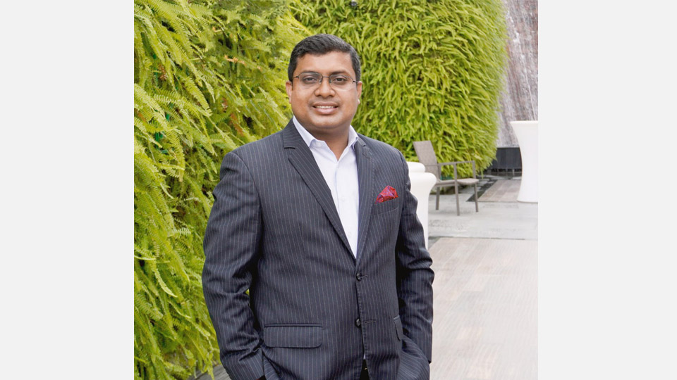 Unique Hotel and Resorts reappoints Shakawath Hossain as CEO