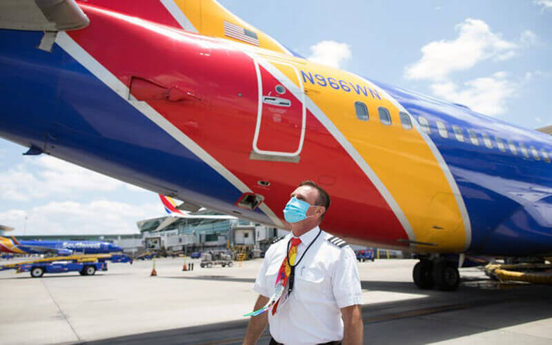 Southwest Airlines to vaccinate employees for free