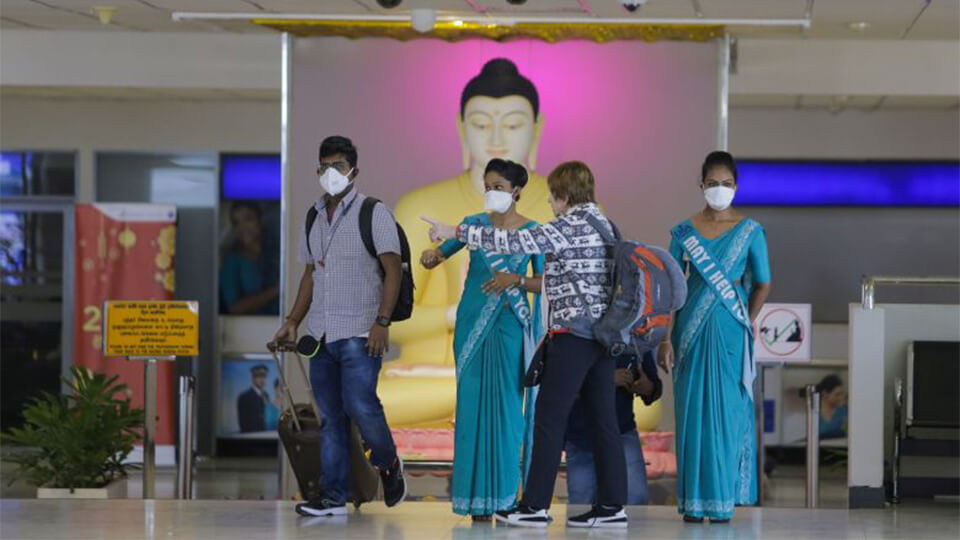 Sri Lanka reopens to international tourists