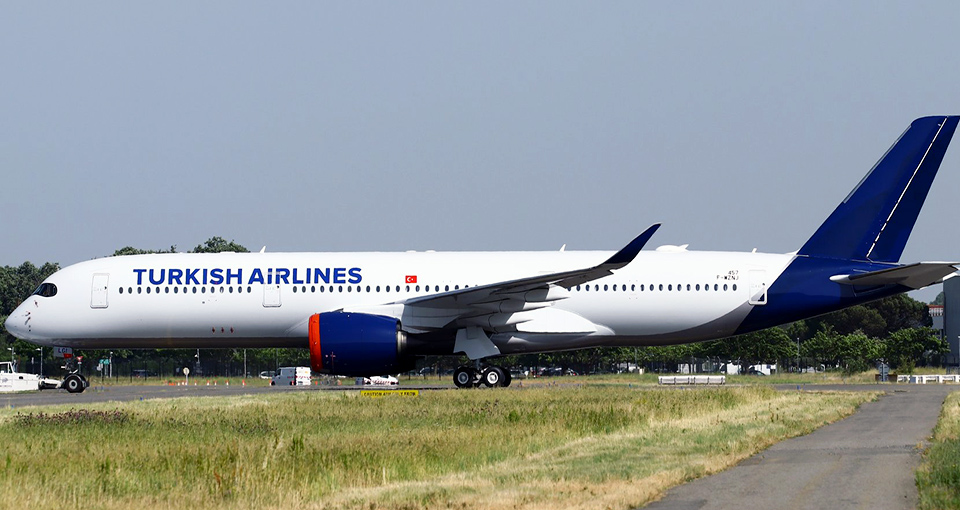 Turkish Airlines receives two new Aeroflot Airbus A350s