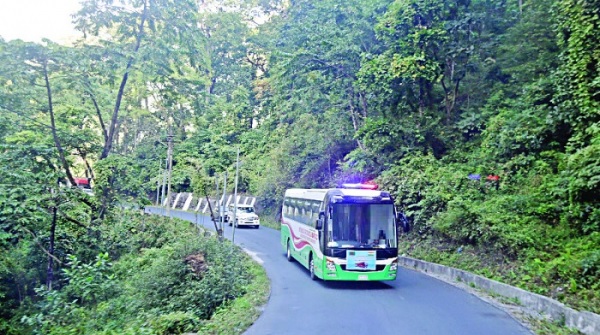 মৌলভীবাজারে চালু হলো ট্যুরিস্ট বাস সেবা