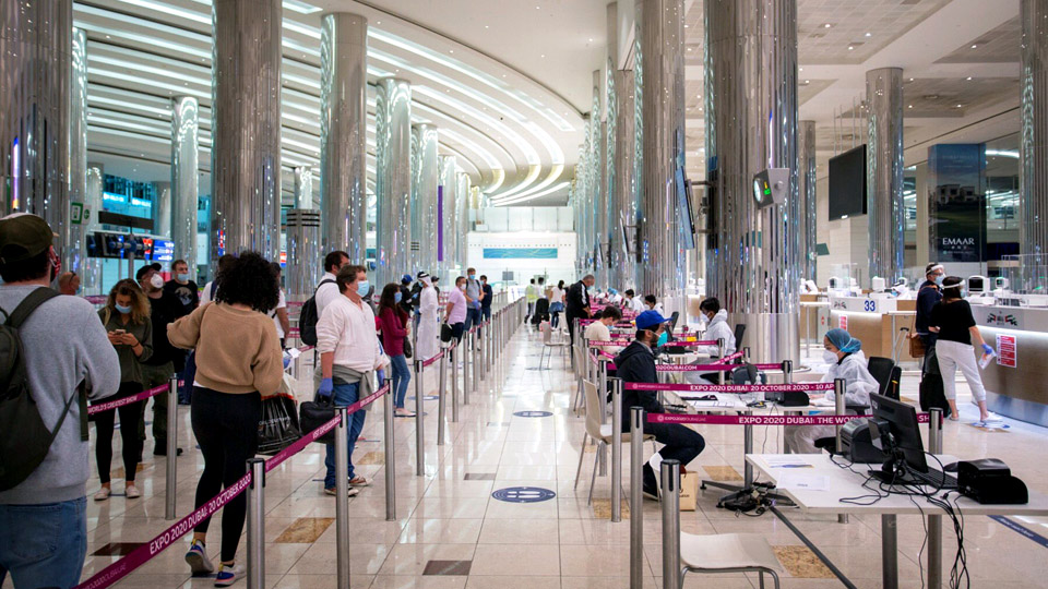 এন্ট্রি পারমিট থাকা সত্ত্বেও আমিরাতে প্রবেশের অনুমতি মিলছে না