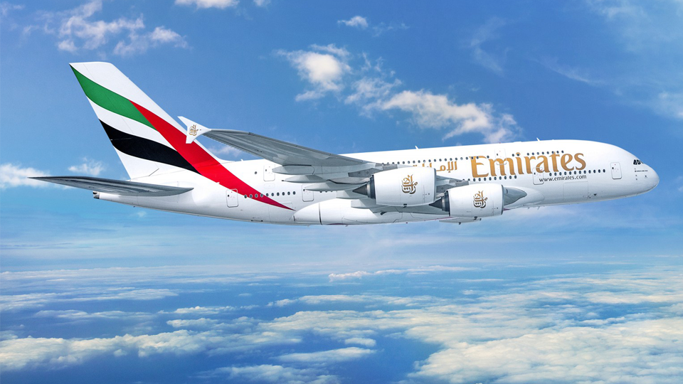 Emirates adds third daily flight to London Gatwick