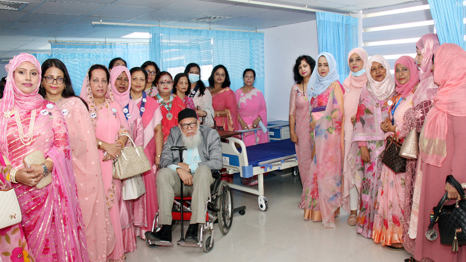Inner Wheel helps set up a gynae and obs ward at AMC