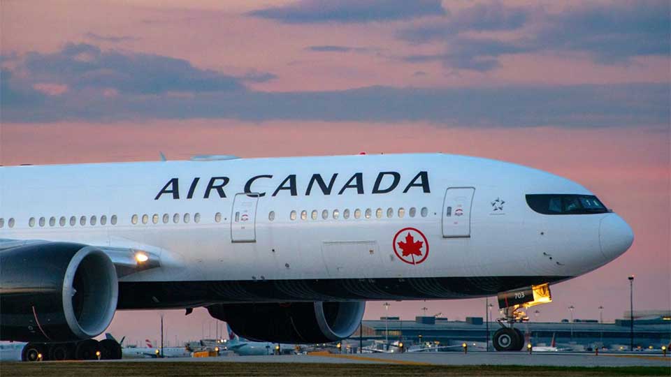 Air Canada to cut flights amid strike threat