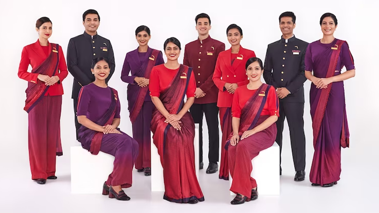 নতুন লুকে এয়ার ইন্ডিয়ার কেবিন ক্রুরা