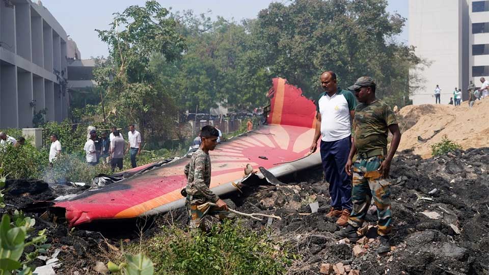 এয়ার ইন্ডিয়ার ফ্লাইট বিধ্বস্তের কারণ জানালো তদন্ত দল 