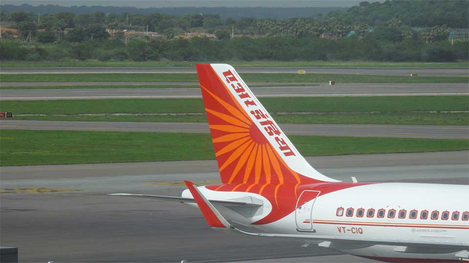 Air India flight returns to Delhi over mid-air snag