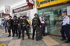 Airports allowed to recruit private security guards