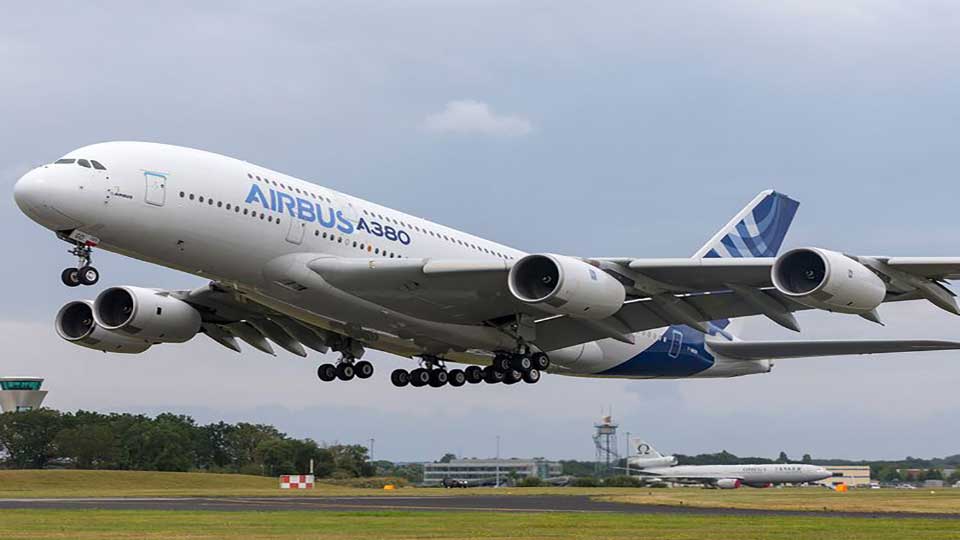 Airbus again beats Boeing on deliveries