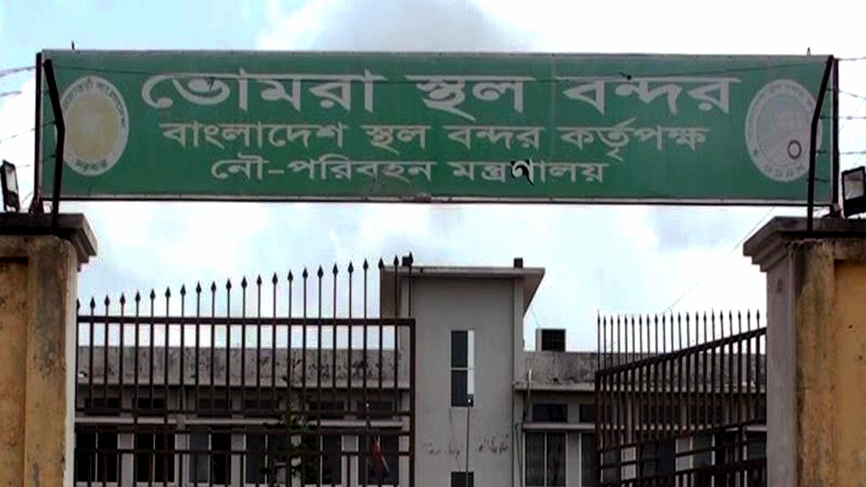 Bangladesh-India bus service through Bhomra port begins