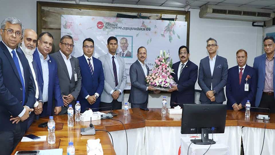 বিমানের বিদায়ী এমডিকে সংবর্ধনা 