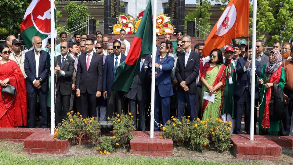 স্বাধীনতা দিবস উদযাপন করলো বিমান