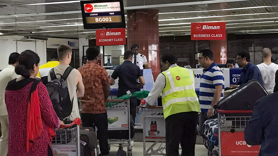 Biman resumes online check-in for domestic passengers from June 1