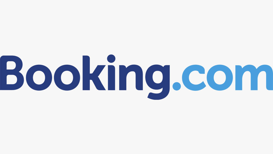 Fake Booking.com reservation costs traveller about USD 2000