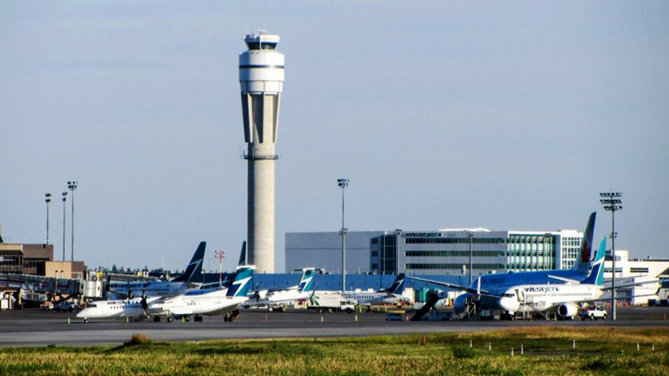 Canada directs carriers to compensate passengers for flight disruptions