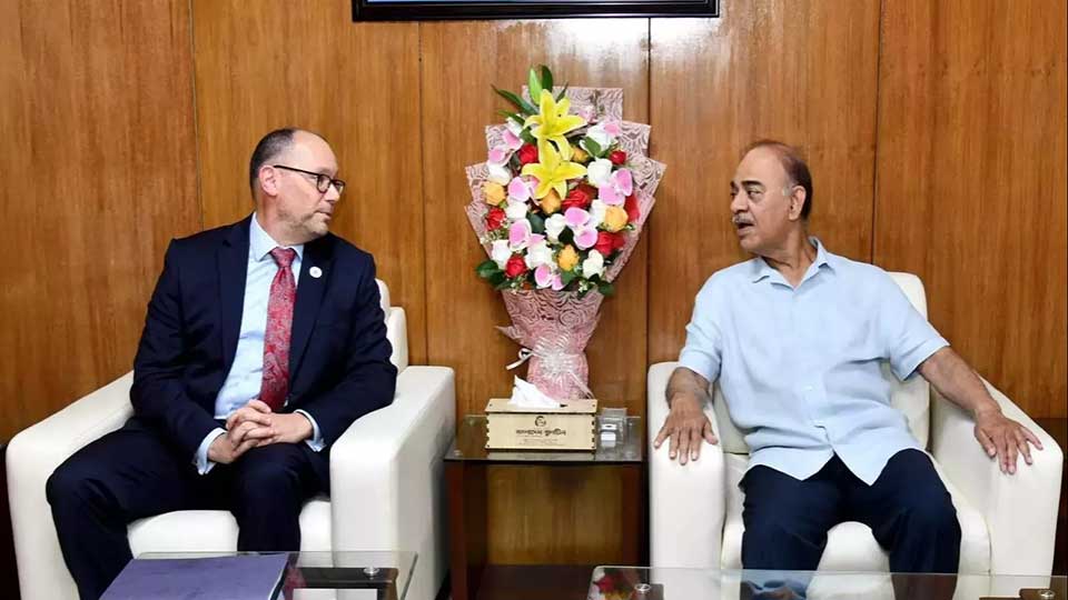 উড়োজাহাজ কেনার বিষয়টি ২ মাসের মধ্যে কমিটি চূড়ান্ত করবে: মন্ত্রী