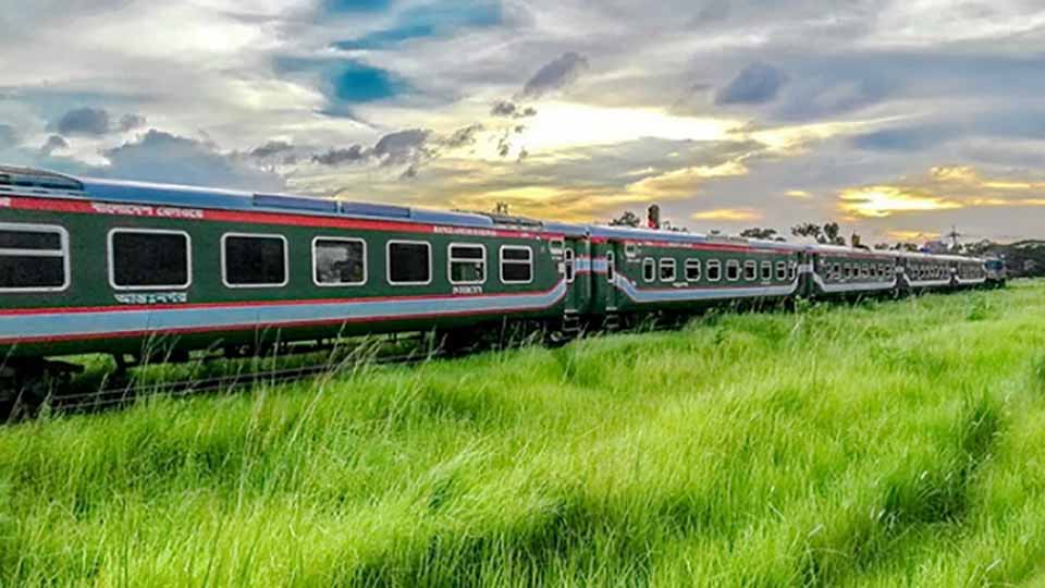 ঢাকা-কক্সবাজার রুটে আন্তঃনগর ট্রেনে সর্বনিম্ন ভাড়া ৫০০ টাকা