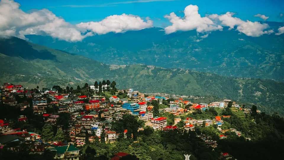 দার্জিলিংয়ে পর্যটকদের টার্গেট করছে সাইবার প্রতারকরা