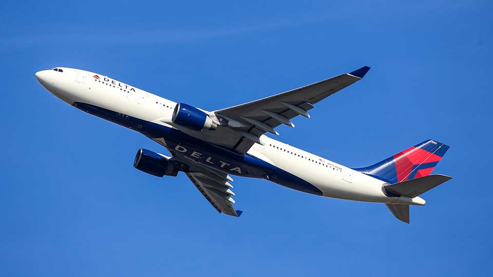 Boeing jet loses nosewheel before takeoff in Atlanta