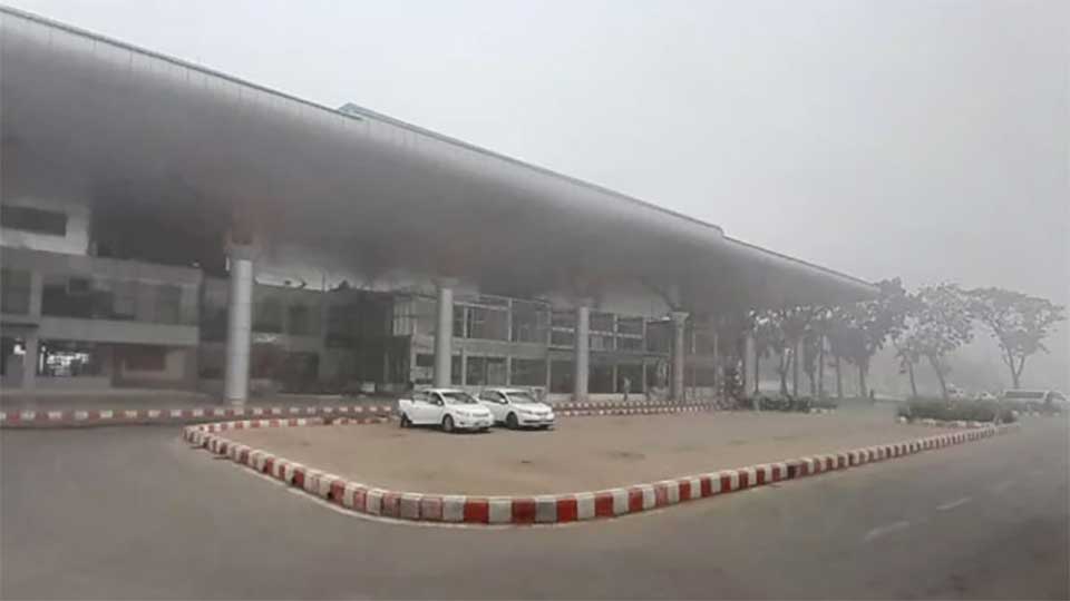 সৈয়দপুরে ঘন কুয়াশায় প্লেন ওঠানামায় বিঘ্ন