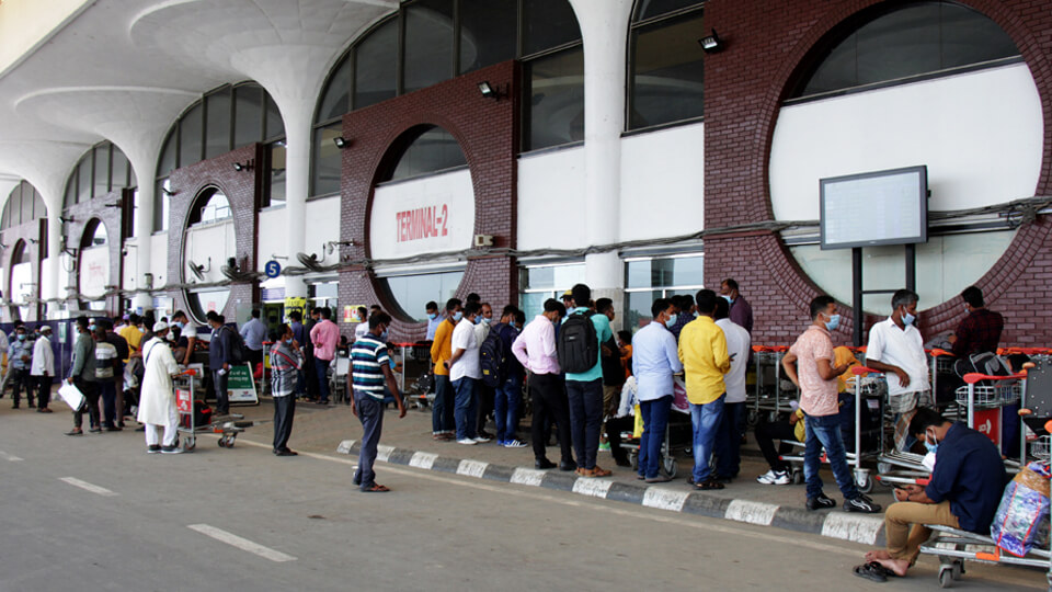 Int’l flights to all destinations for all passengers allowed from April 21