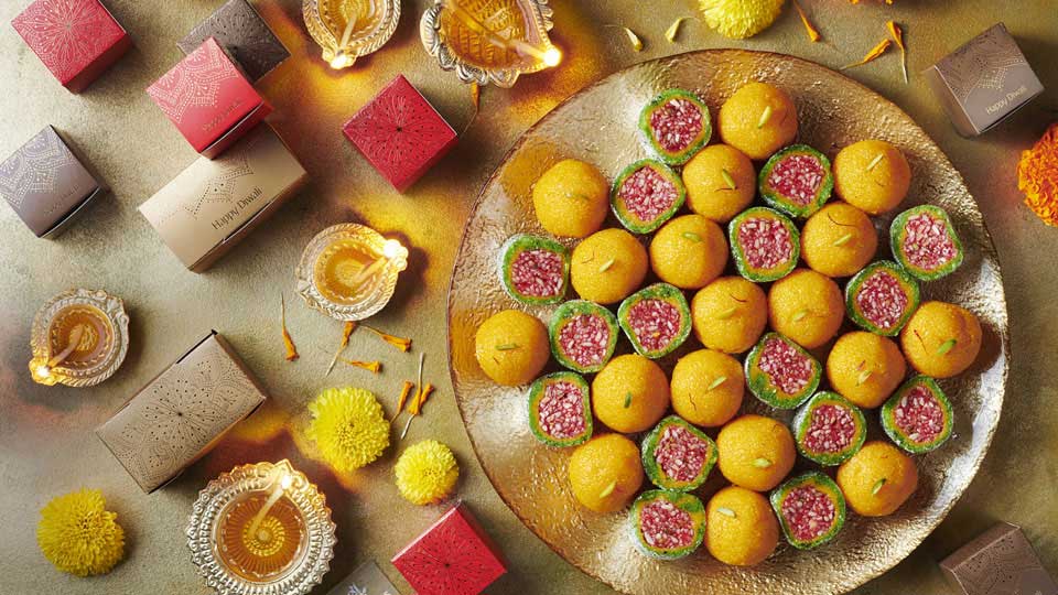 Diwali celebrations onboard Emirates and in lounges
