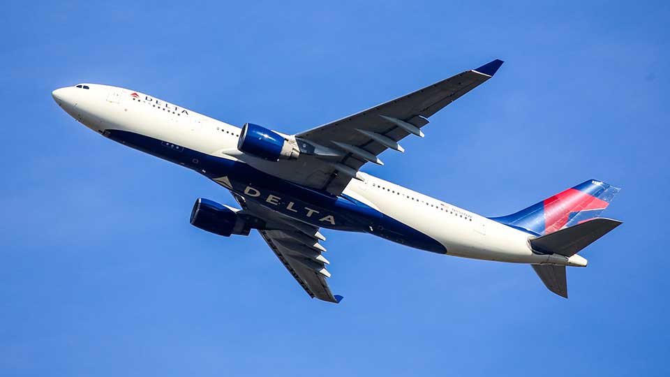 Emergency slide falls off Delta flight in midair