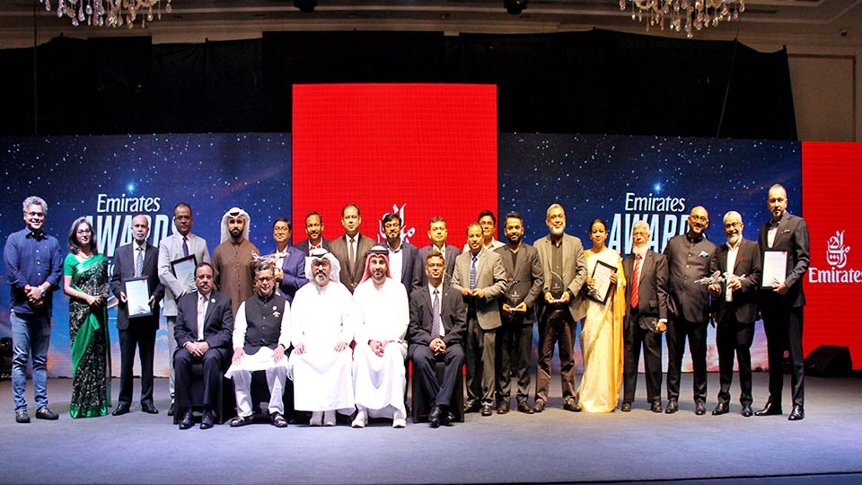 Emirates honours top performing travel agents in Bangladesh