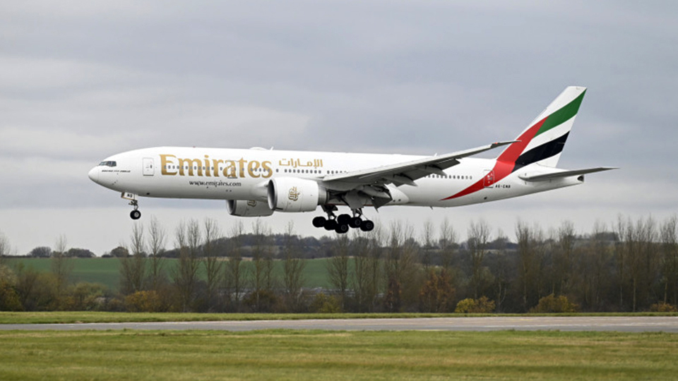 Emirates reinstates services to Edinburgh