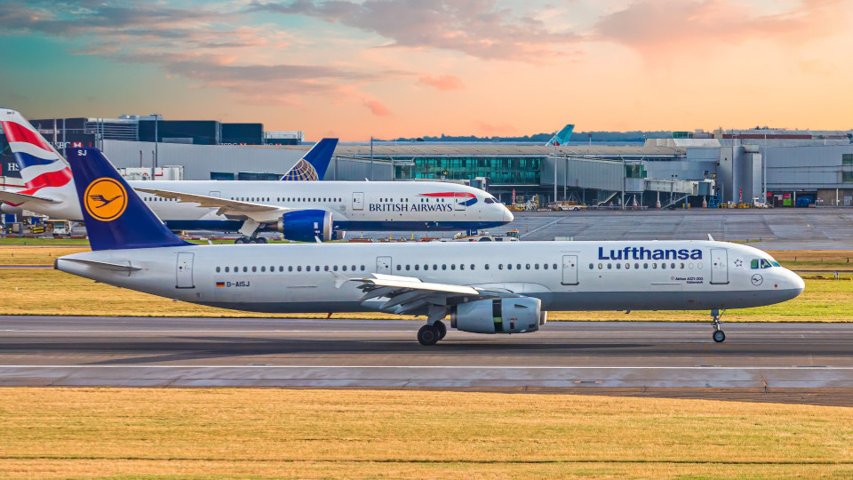 European airlines continue to avoid Iran and Iraq despite airspace reopening