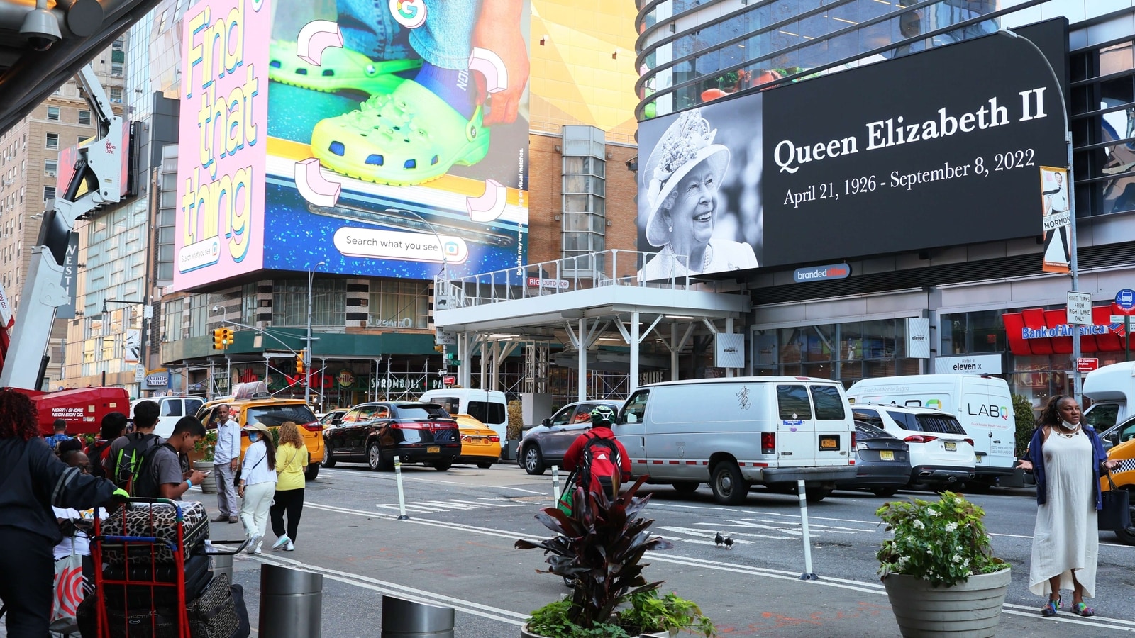 London flight, hotel fares surge ahead of Queen's funeral