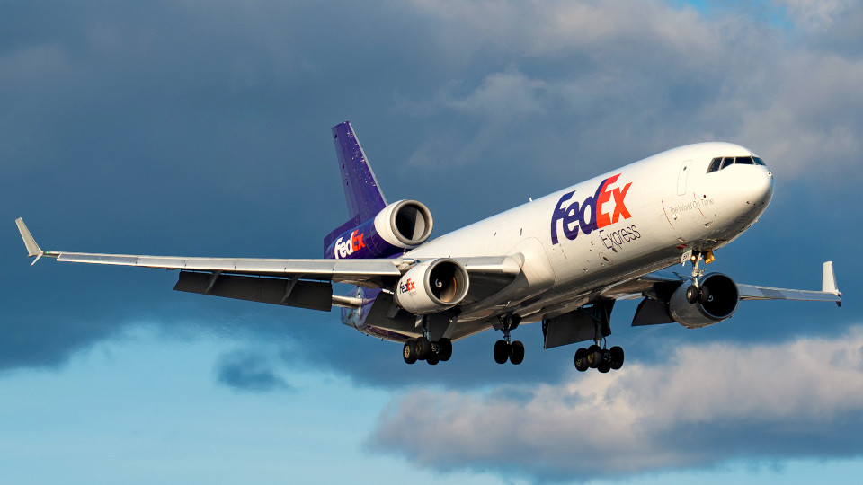 FedEx begins MD-11 test flights after fatal UPS crash