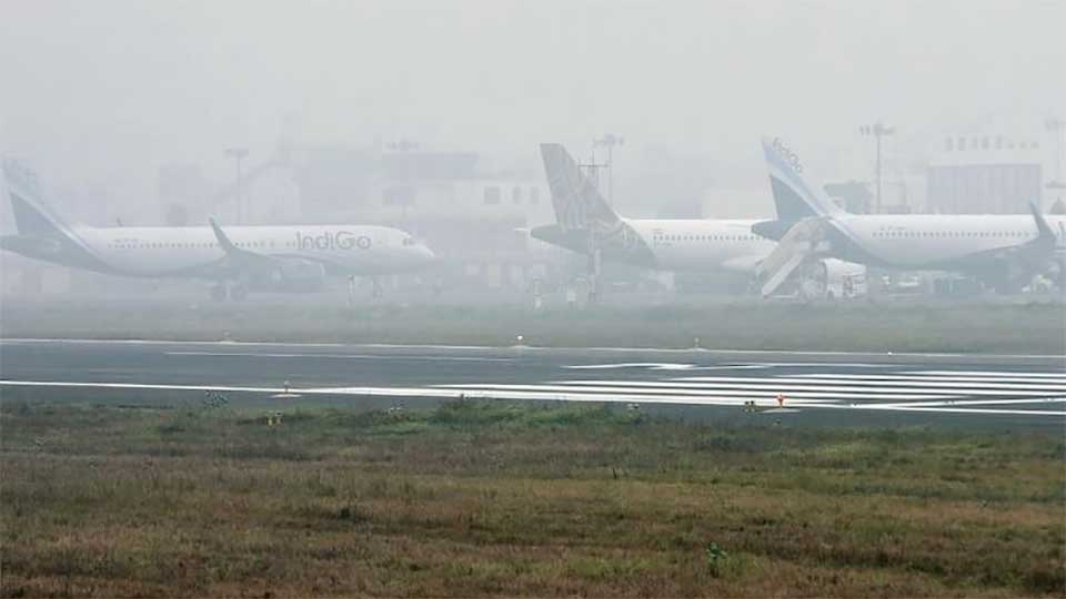 Flight operations disrupted at Delhi airport due to dense fog
