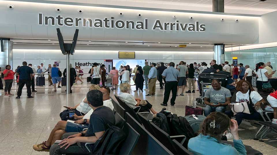 Heathrow reports record summer