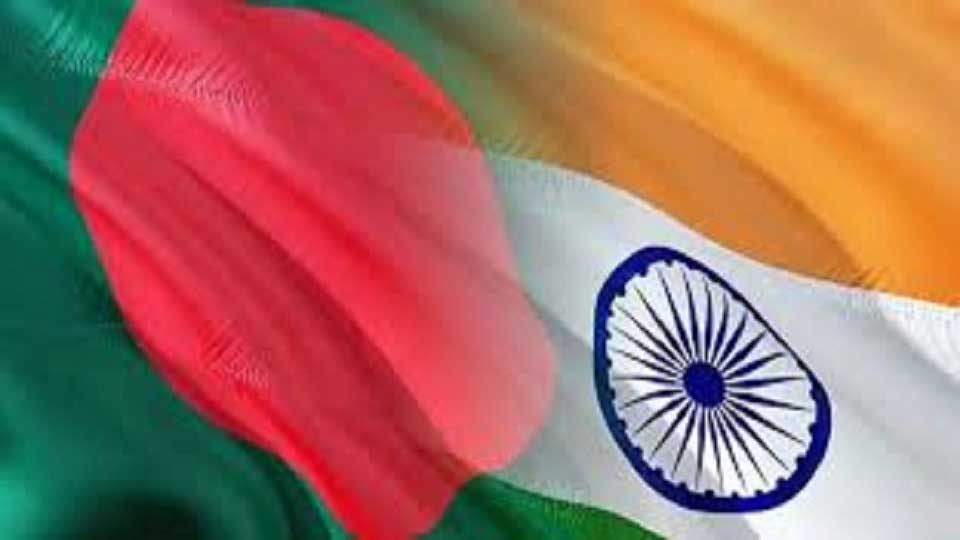 কূটনীতিকদের পরিবারকে দেশে ফিরিয়ে নিচ্ছে ভারত