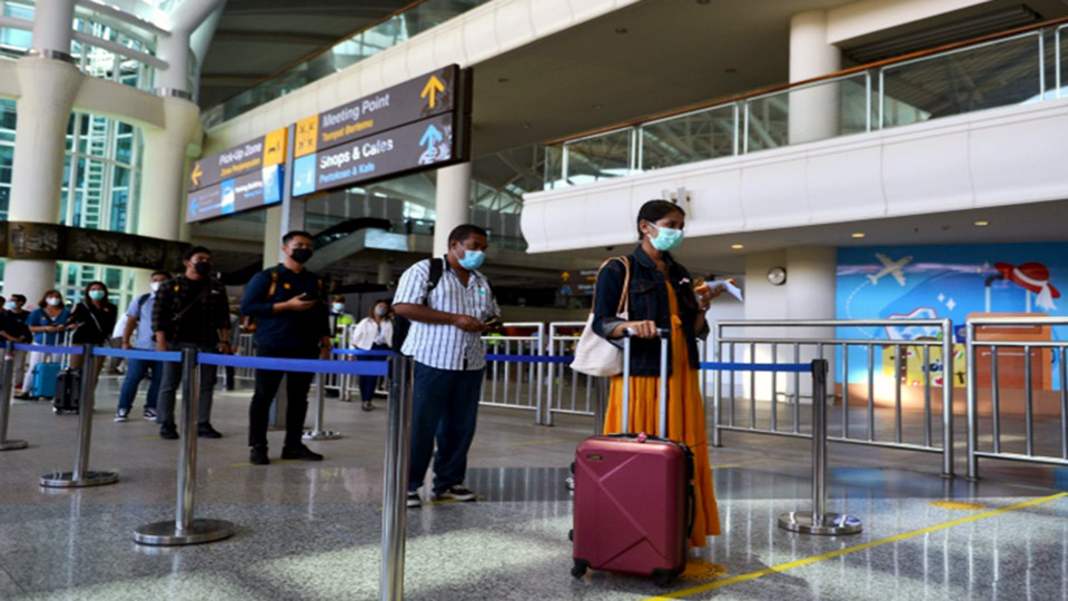 Indonesia bans tourist arrivals at Jakarta airport over Covid-19 concerns