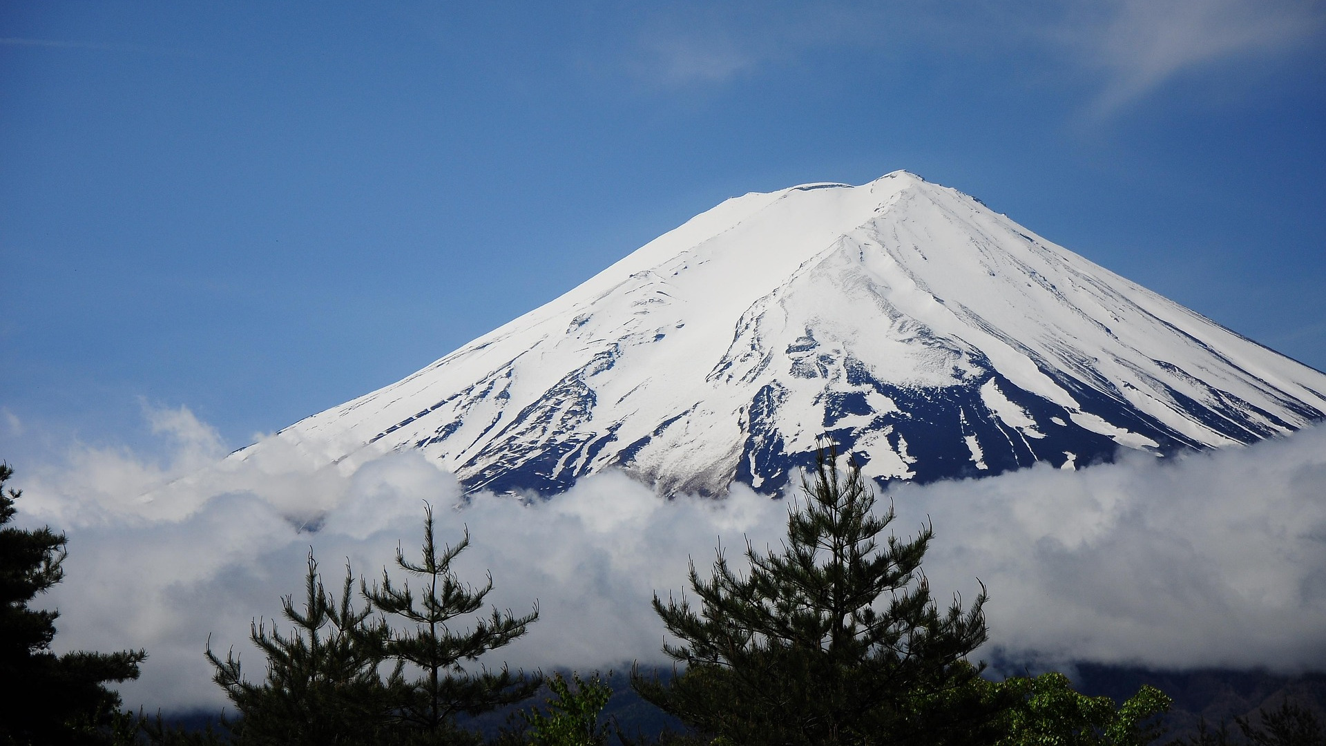 Japan imposes entry fee to fight overtourism at Mt. Fuji