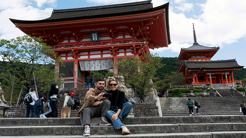 Japan welcomes 2m visitors for 3rd consecutive month in August