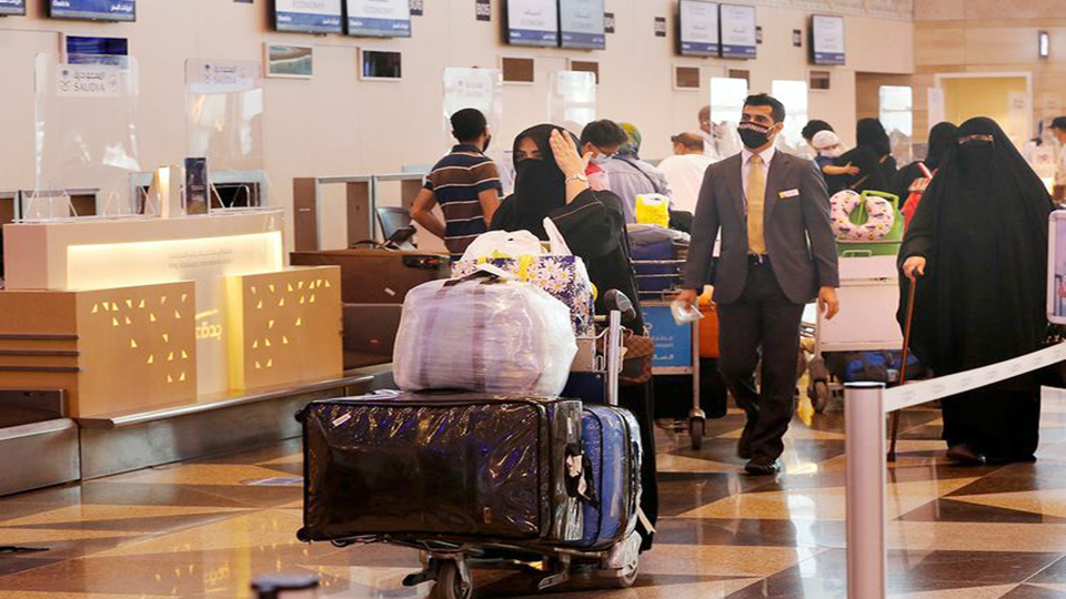Jeddah Airport bans 30 items from being carried by passengers in luggage
