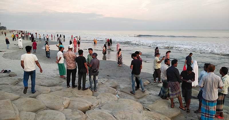 সাগরকন্যায় আসতে শুরু করেছে পর্যটক