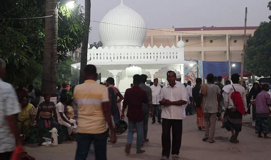 আগামীকাল বসছে সাধুর হাট 